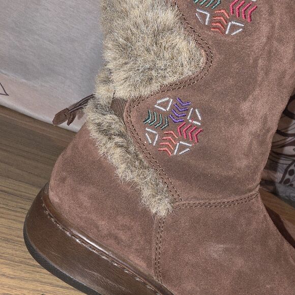 DANSKO FYODORA Sz 9.5/10 Brown Suede Aztec Embroiderd Faux Fur Pull-On Mid Boots - Picture 7 of 15